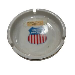 Vintage Union Pacific Railroad Thick White Porcelain with Gold Rim Ashtray 4.5"